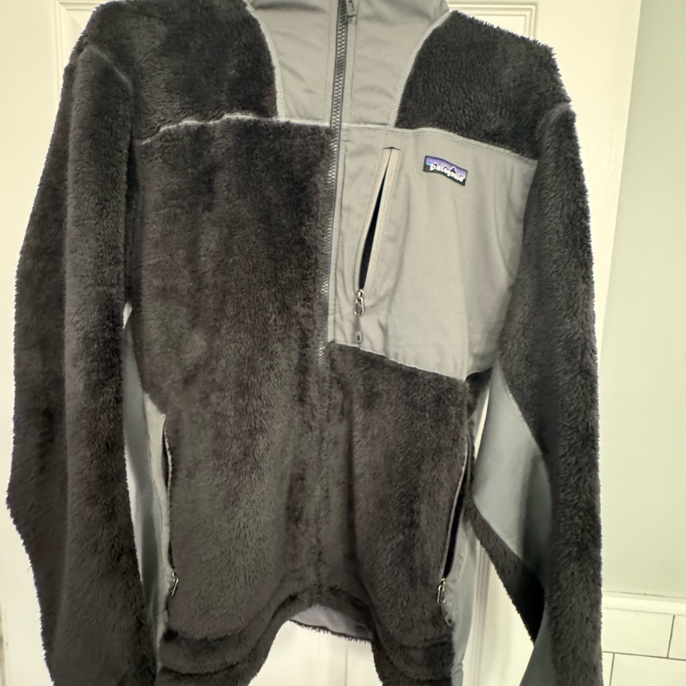 Patagonia Gray and Black Fleece Jacket